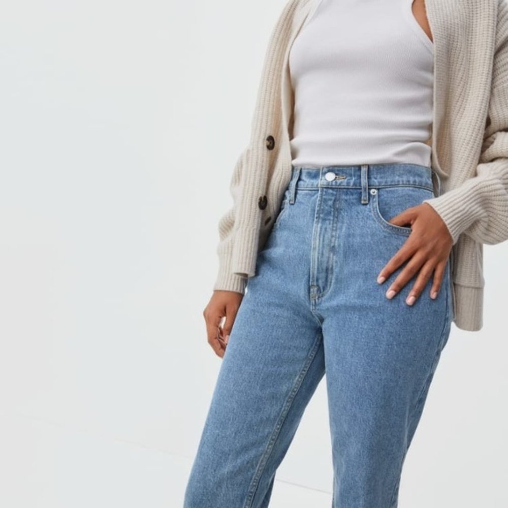 Everlane 90's Cheeky Jean Light Wash